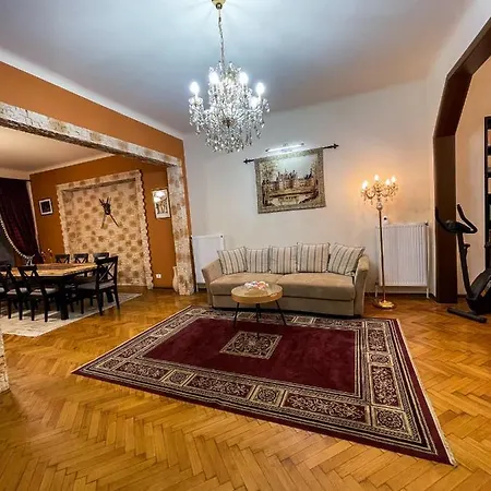 W/ Fire Place - Ground Floor Апартаменты