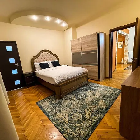 W/ Fire Place - Ground Floor * Бухарест