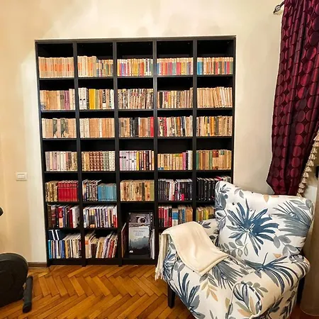 W/ Fire Place - Ground Floor Apartment