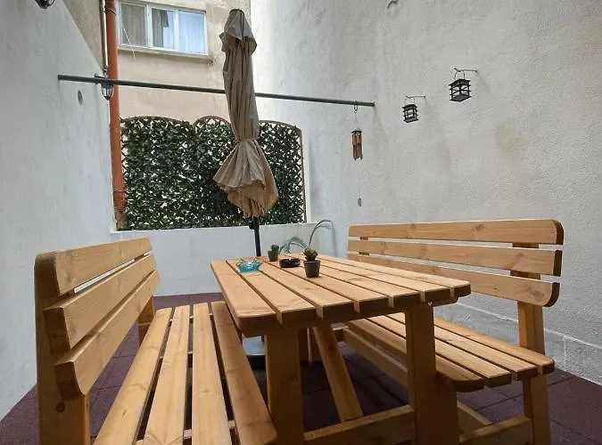 Apartment W/ Fire Place - Ground Floor