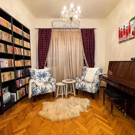 W/ Fire Place - Ground Floor Lägenhet Bukarest